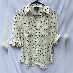 3/4 sleeves beige and green paint stroke patterned button down blouse